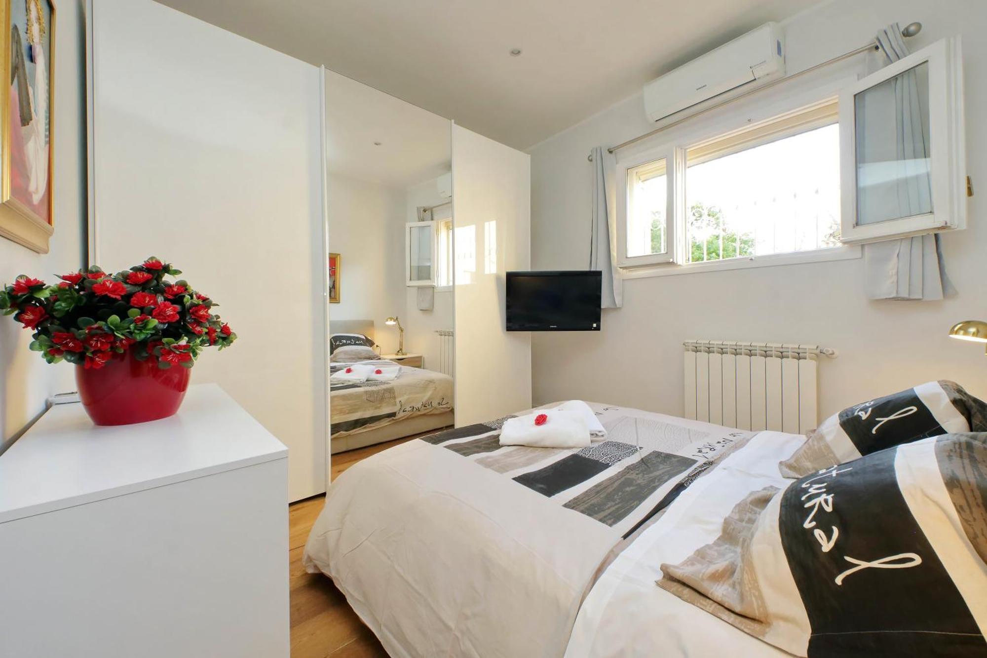 Apartment Domus Monami Dreams & Terrace In Trastevere